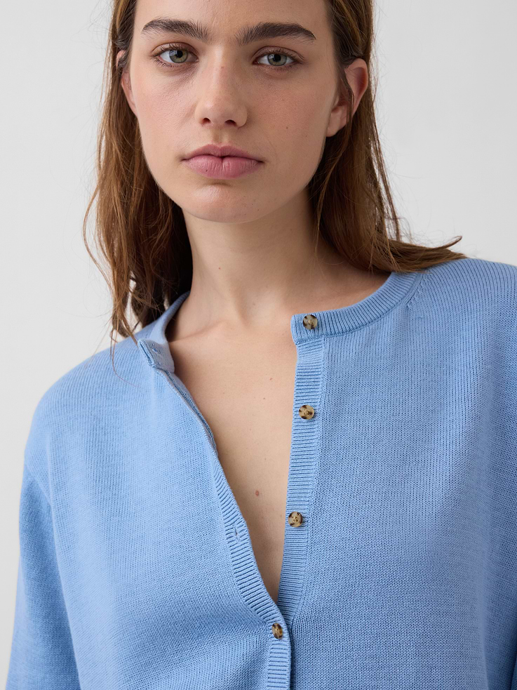 L'image numéro 4 présente Cardigan décontractée court en tricot côtelé 100 % coton