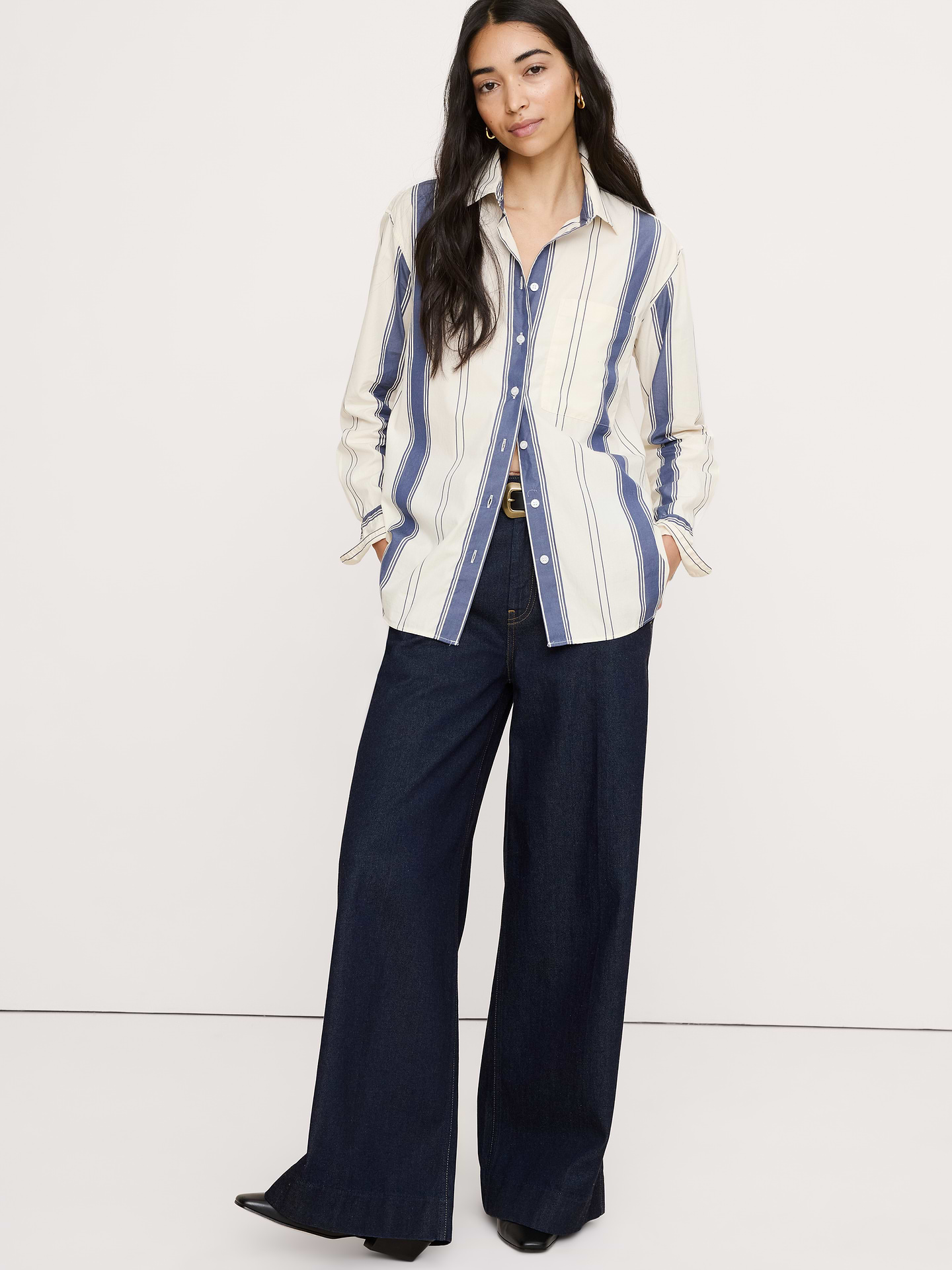 Image number 1 showing, The Oversized Shirt in Cotton Poplin