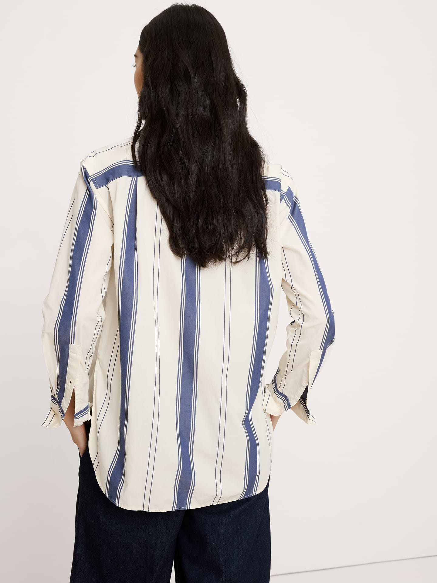 Image number 6 showing, The Oversized Shirt in Cotton Poplin