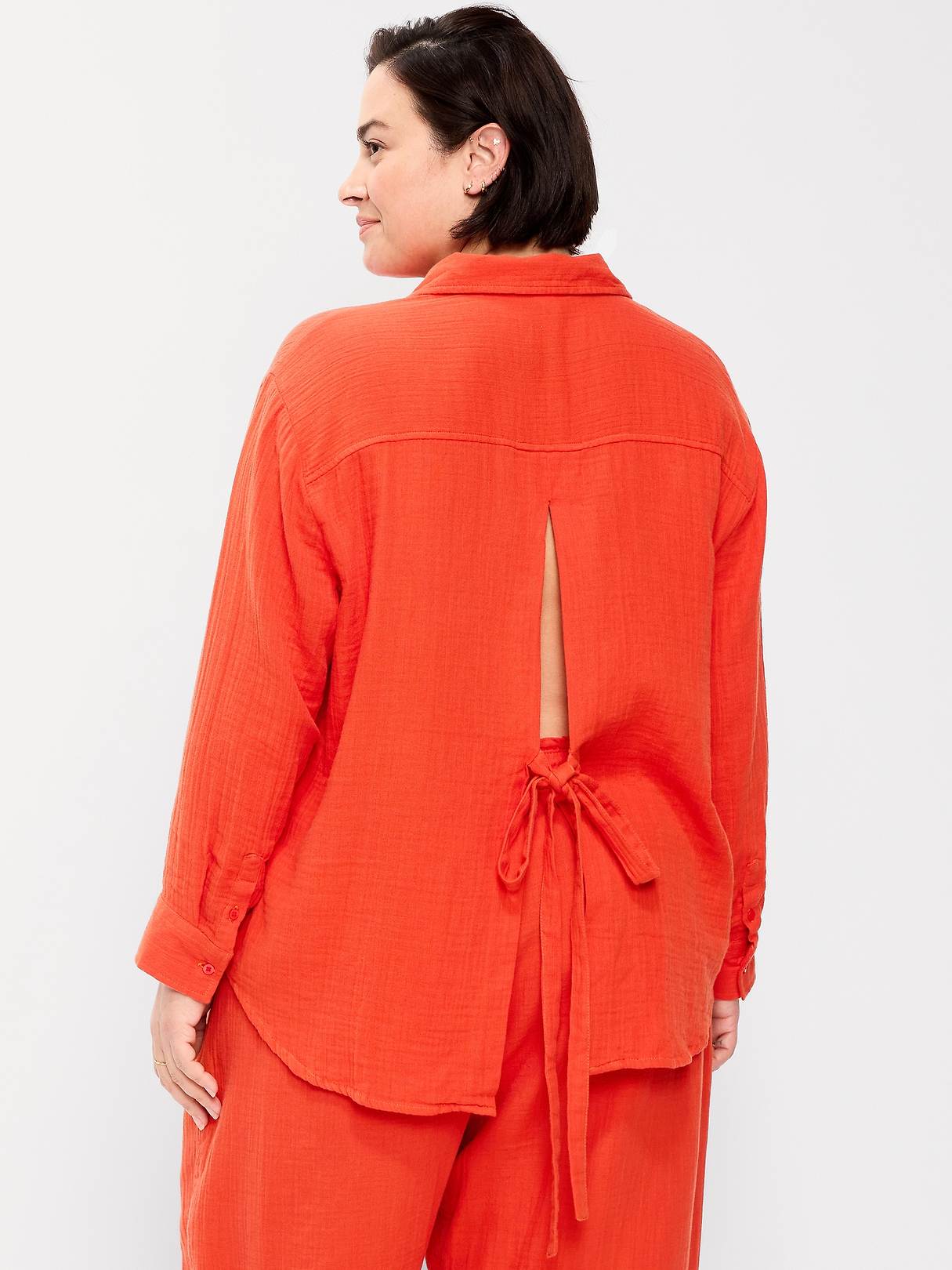 Open-Back Crinkle Gauze Button-Down Shirt | Old Navy
