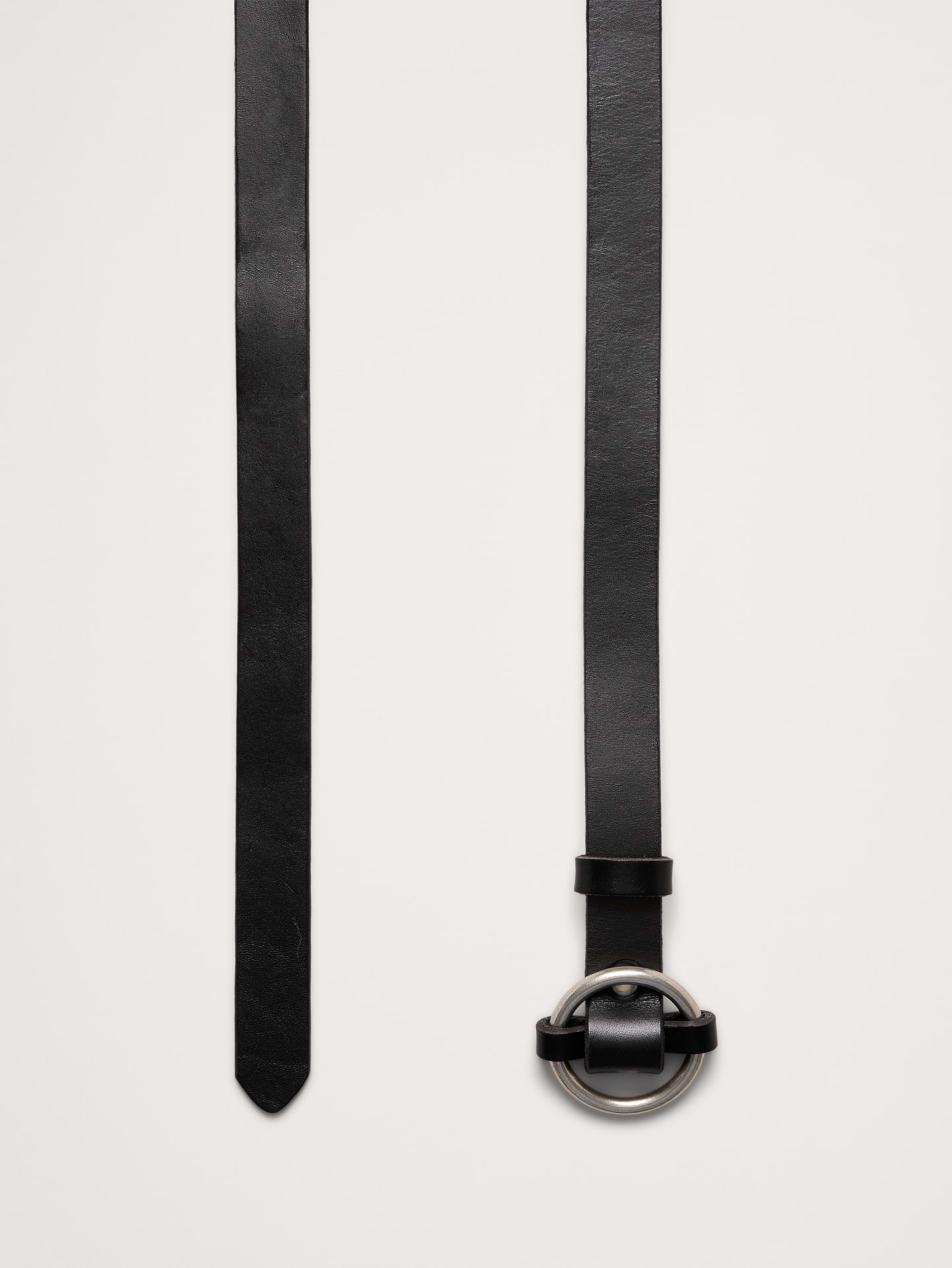 L'image numéro 3 présente Ceinture étroite en cuir à boucle ronde