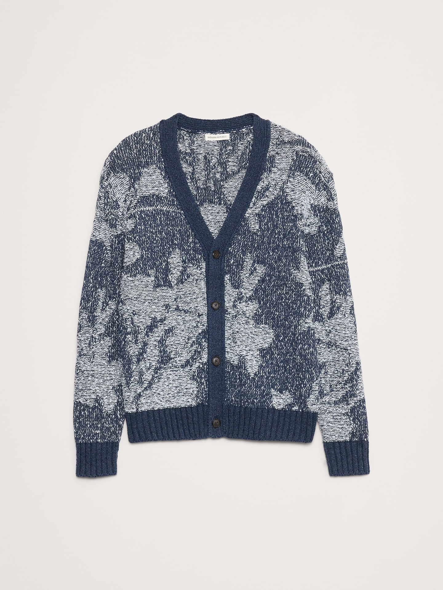 L'image numéro 5 présente Cardigan fleuri en mélange de coton et lin