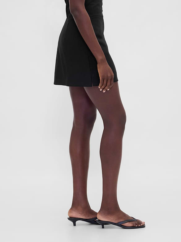 Low Rise Linen-Blend Mini Skort