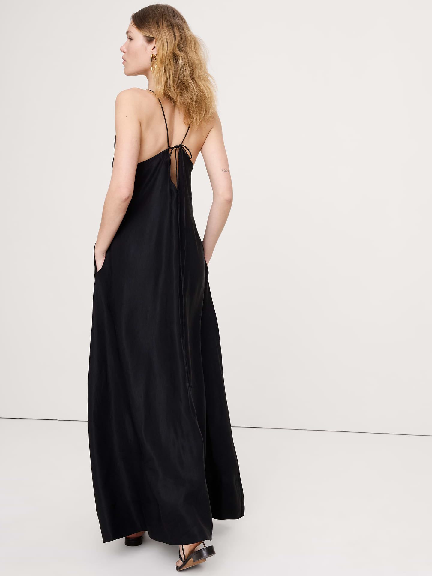 L'image numéro 3 présente Robe longue en lin et viscose