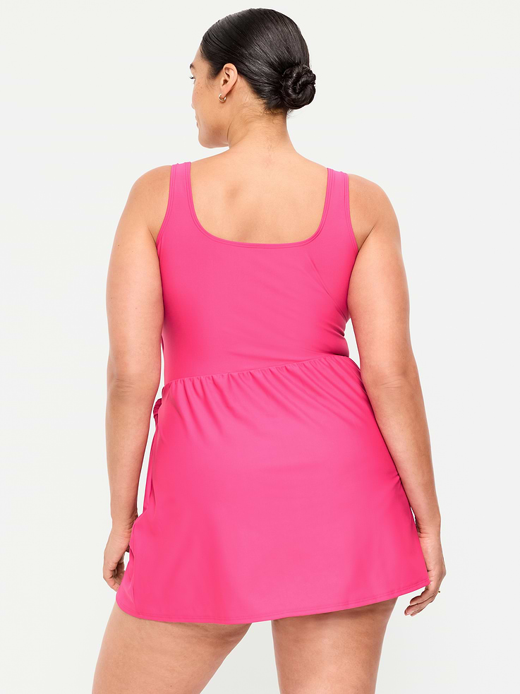 L'image numéro 8 présente Robe de bain mate nouée sur le côté