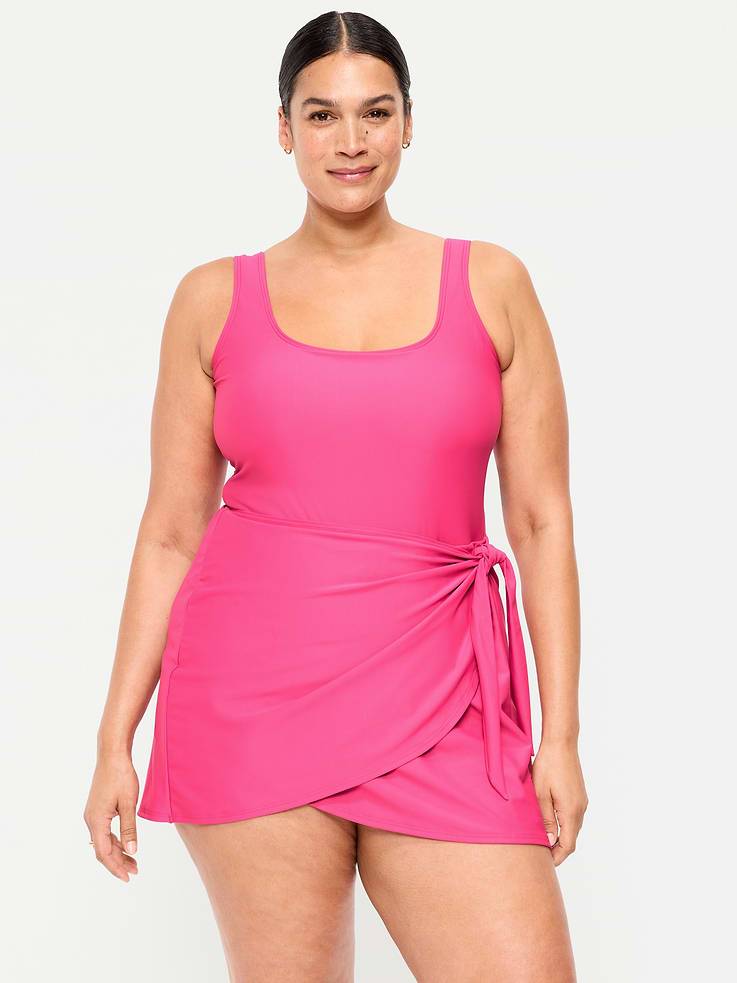 L'image numéro 7 présente Robe de bain mate nouée sur le côté