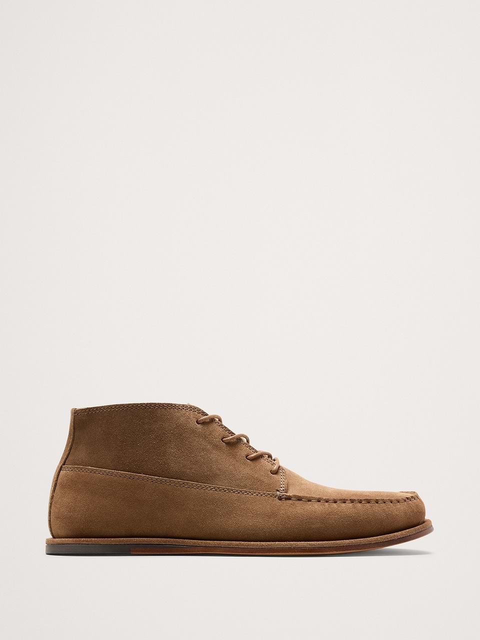 Italian Suede Chukka Boot | Banana Republic display picture 3
