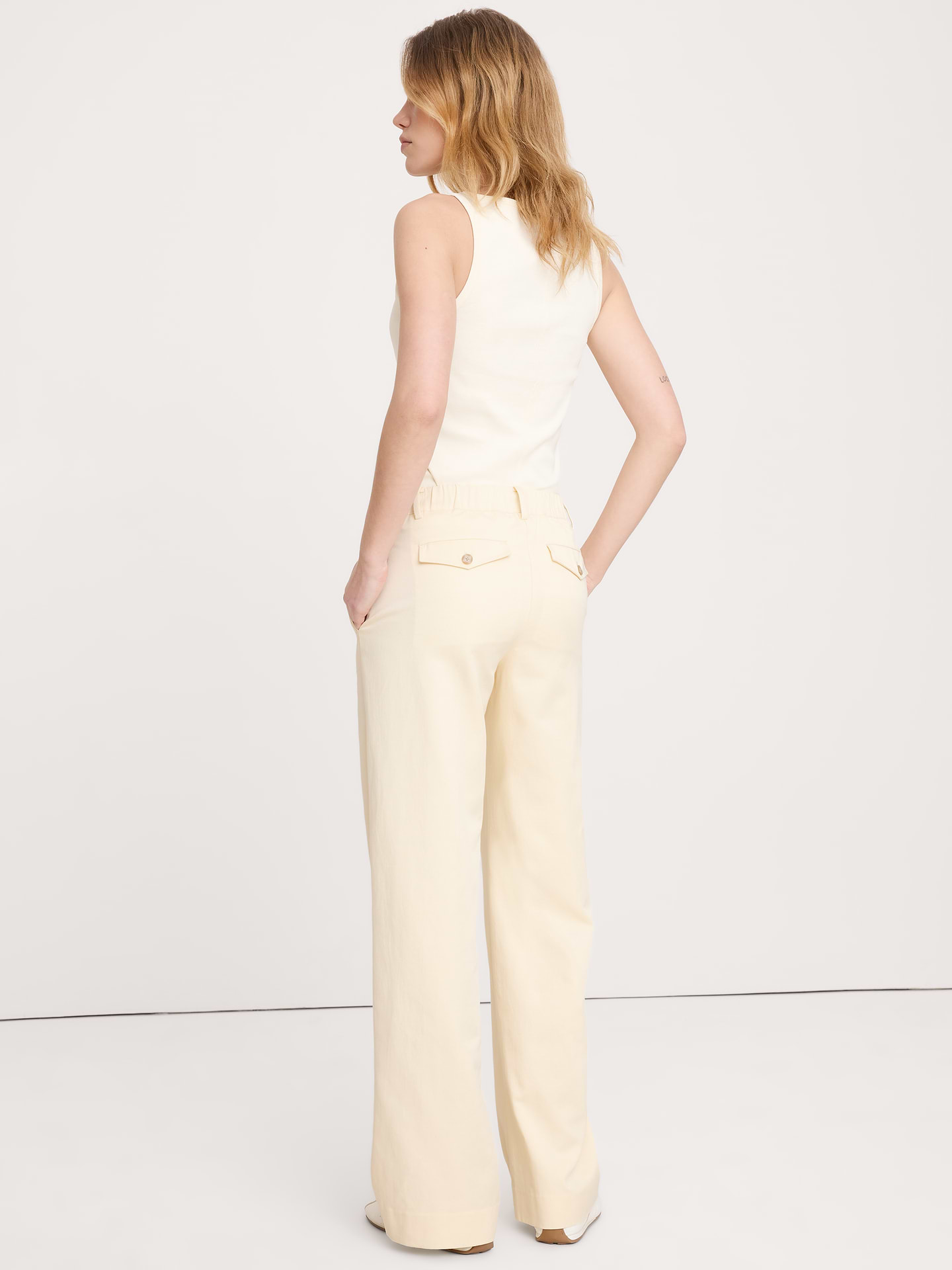 L'image numéro 3 présente Le pantalon à jambe large de tous les jours