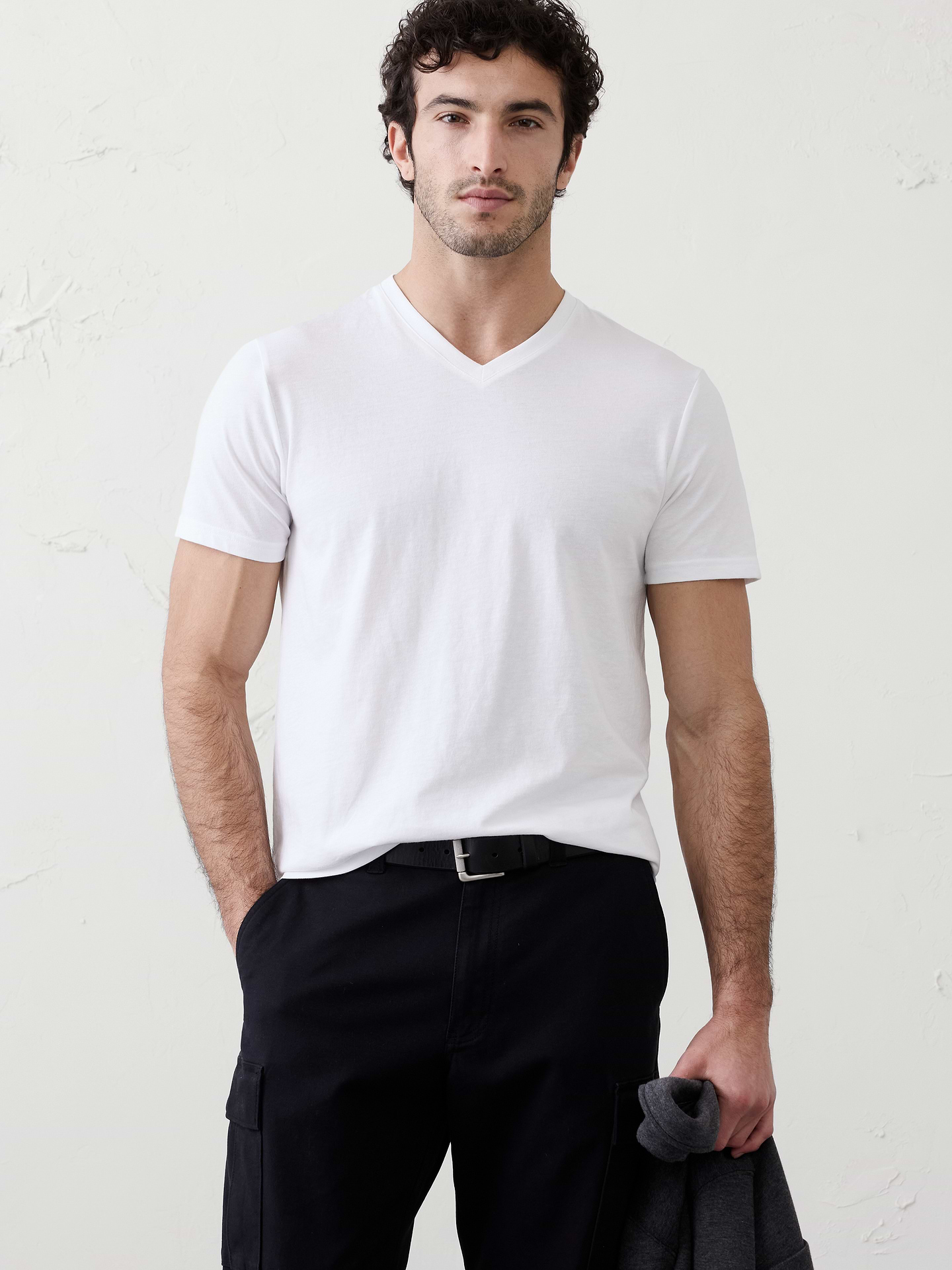 Image 1 of 4, V-neck. Short sleeves., Straight hem., Made exclusively for Banana Republic Factory., Product #858365
