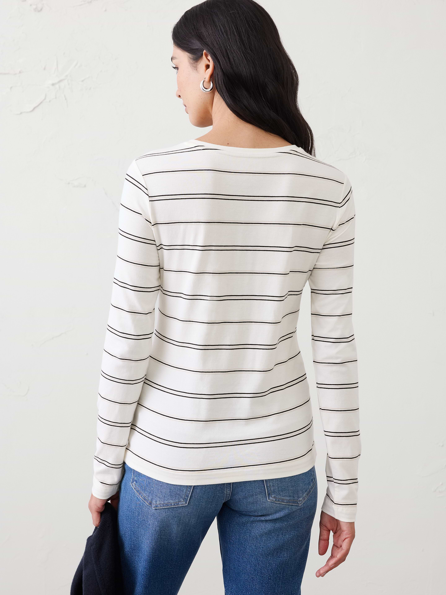 Image number 5 showing, Timeless Long-Sleeve V-Neck T-Shirt