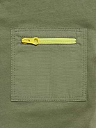 L'image numéro 2 présente T-shirt utilitaire surdimensionné à manches courtes et à poche pour tout-petit