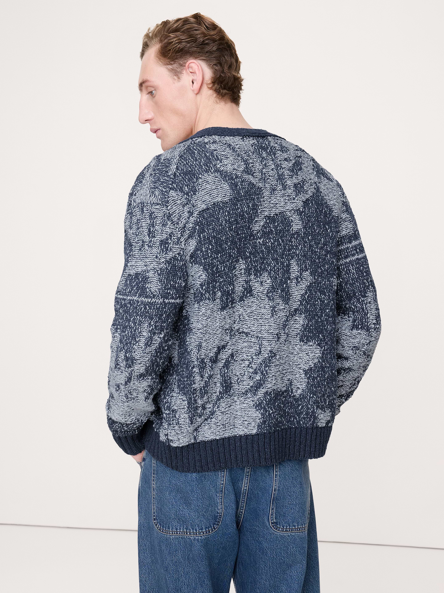L'image numéro 3 présente Cardigan fleuri en mélange de coton et lin
