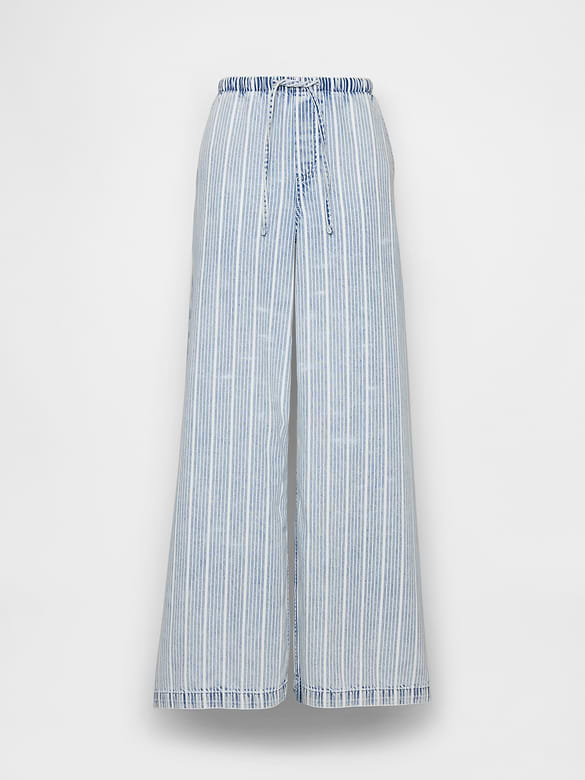 Mid Rise UltraSoft Easy Baggy Jeans
