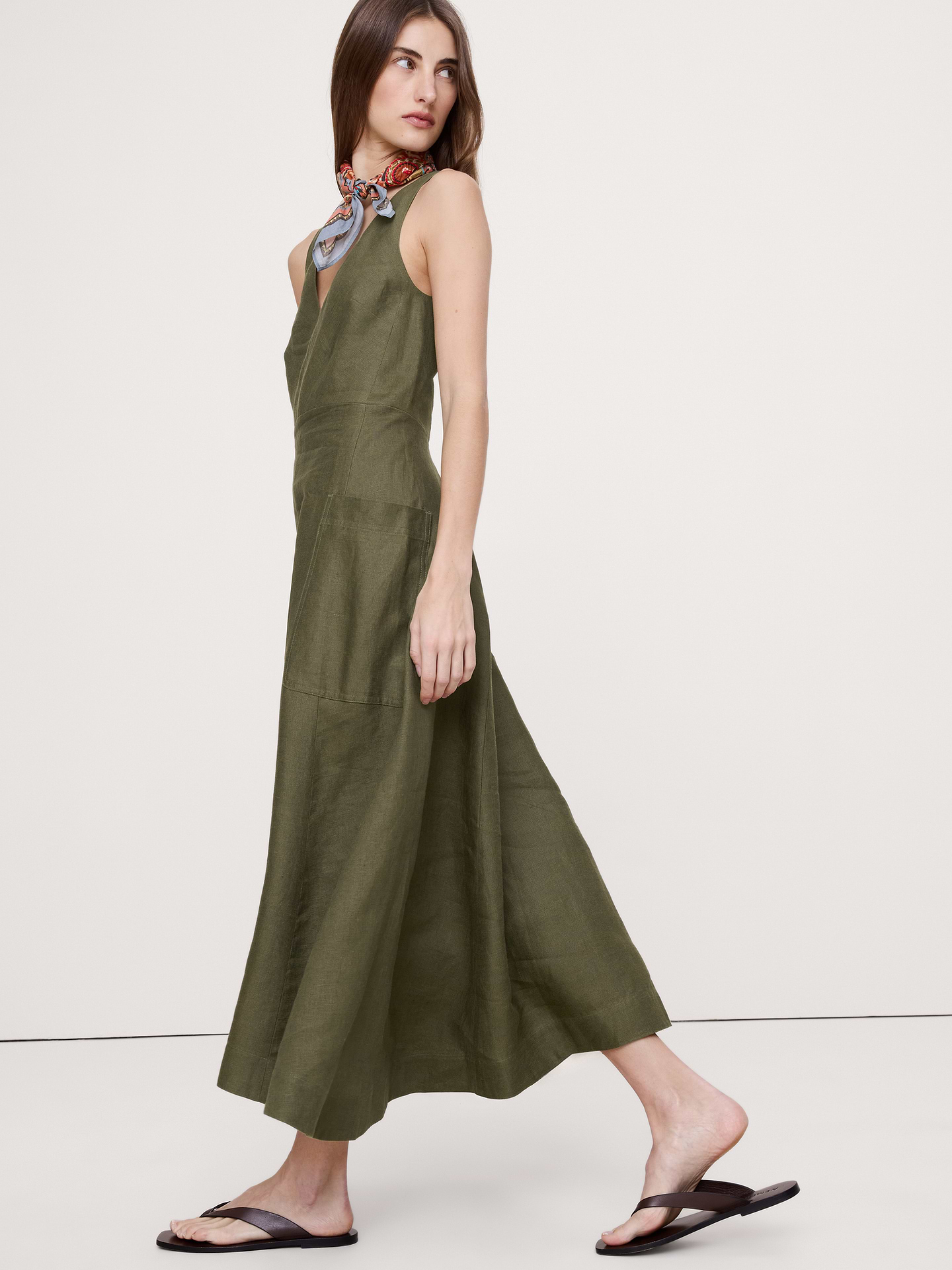 L'image numéro 4 présente Robe longue en lin