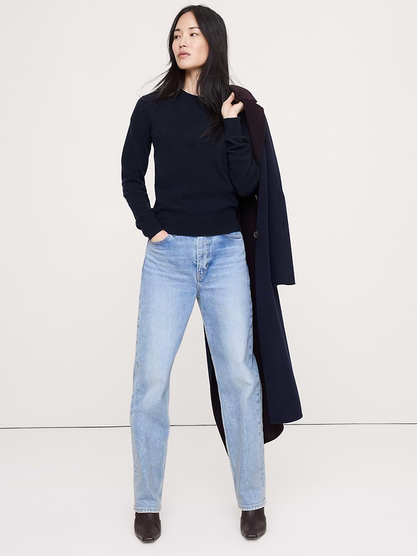 Classic Cashmere Crew-Neck Sweater