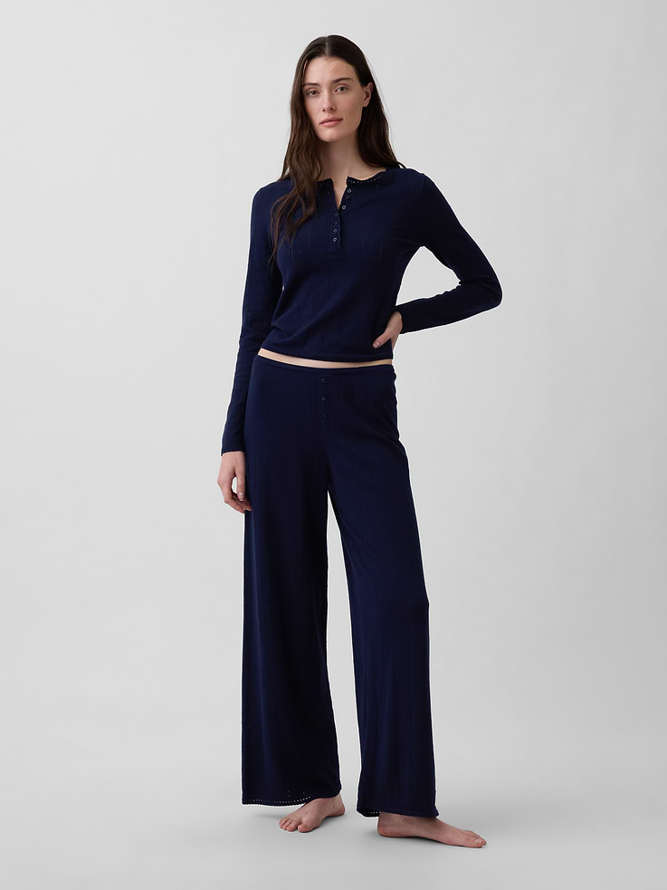 L'image numéro 2 présente Haut de pyjama léger à cœur en tricot pointelle Effet cachemire