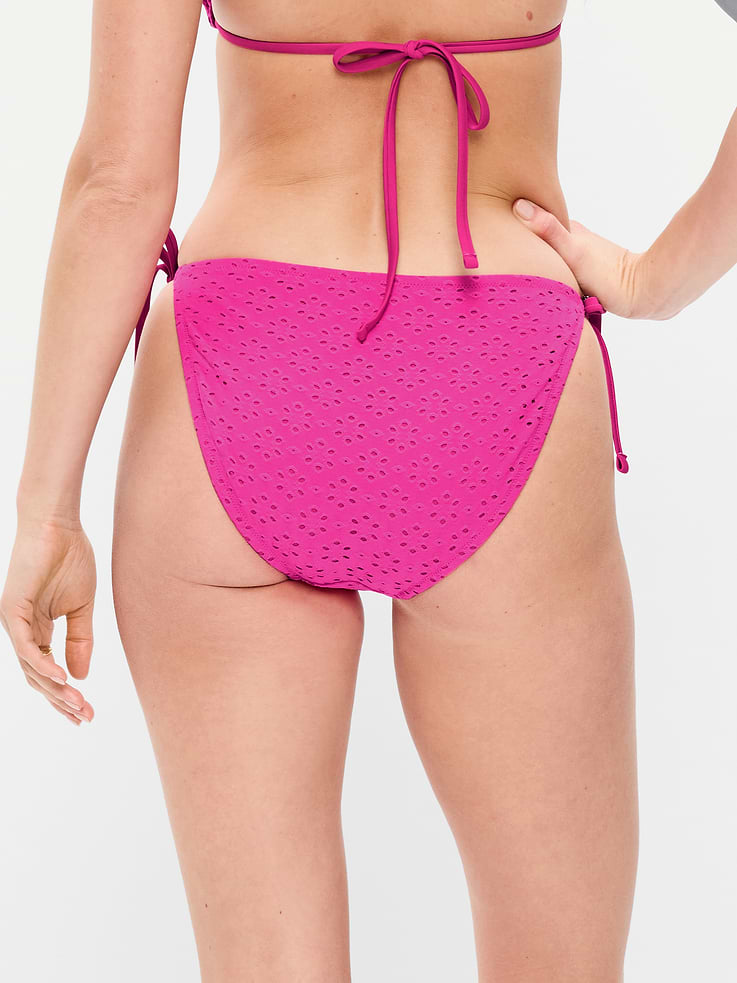 L'image numéro 2 présente Bas de bikini à broderie anglaise noué sur le côté