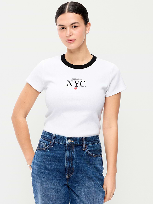 T-shirt court moulant