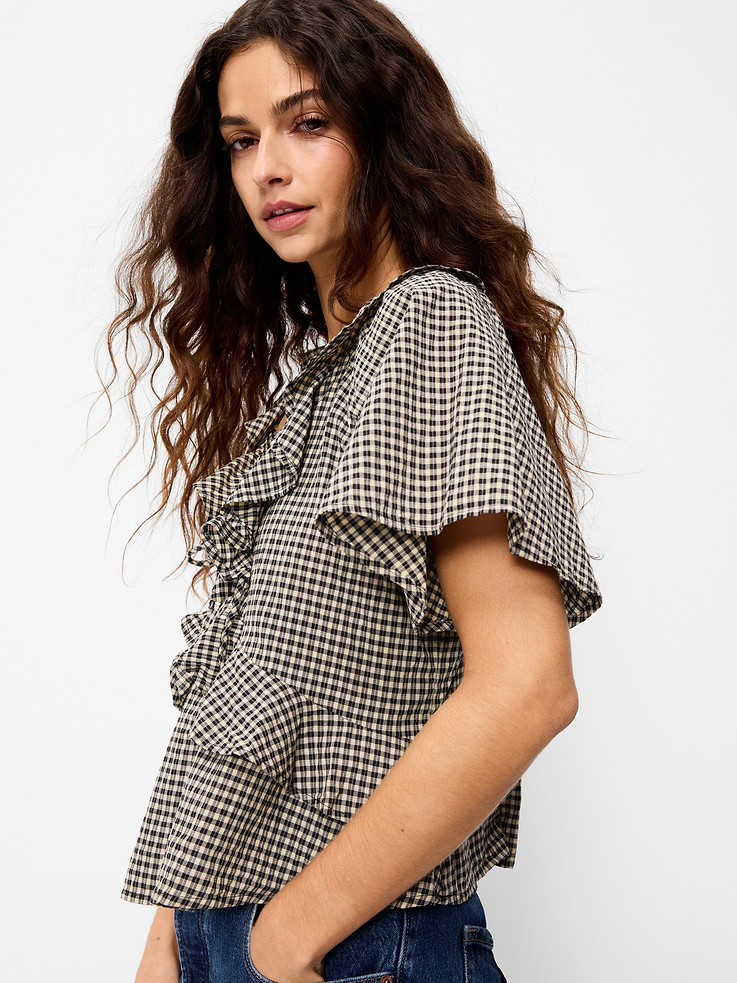 Image number 4 showing, Ruffle Tie-Front Top
