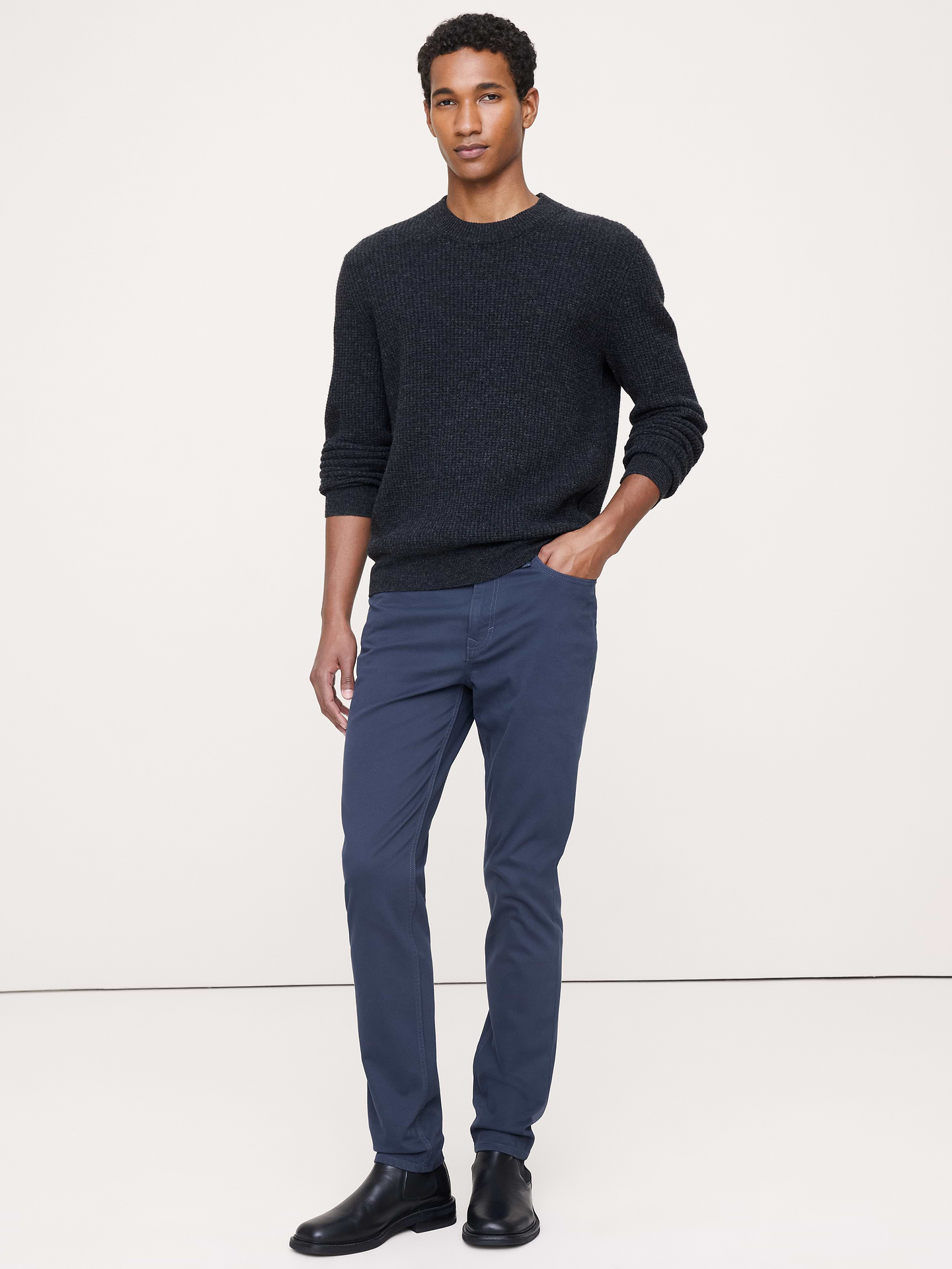 L'image numéro 1 présente Pantalon Voyageur étroit