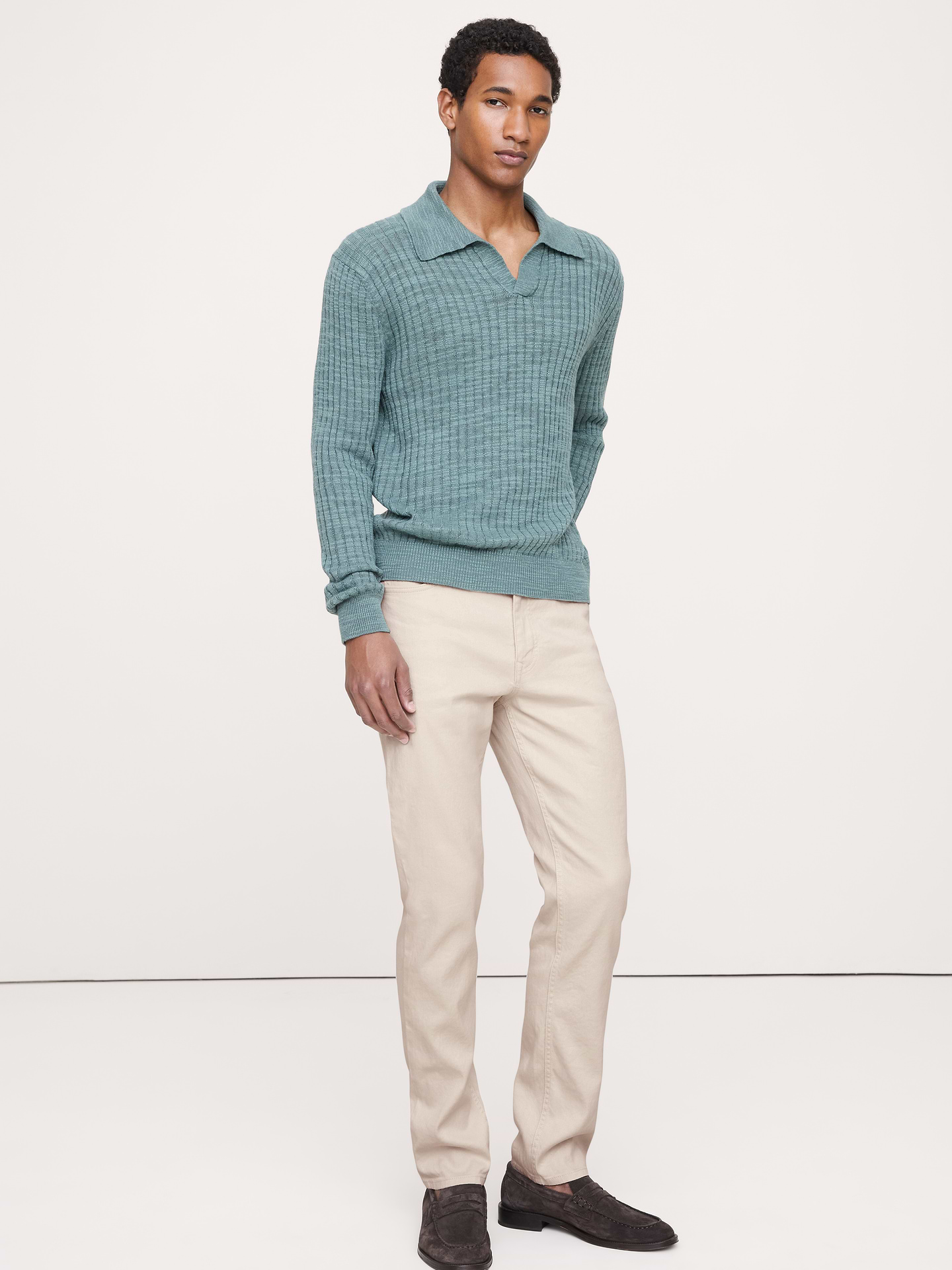 L'image numéro 1 présente Pantalon Voyageur étroit en lin et coton