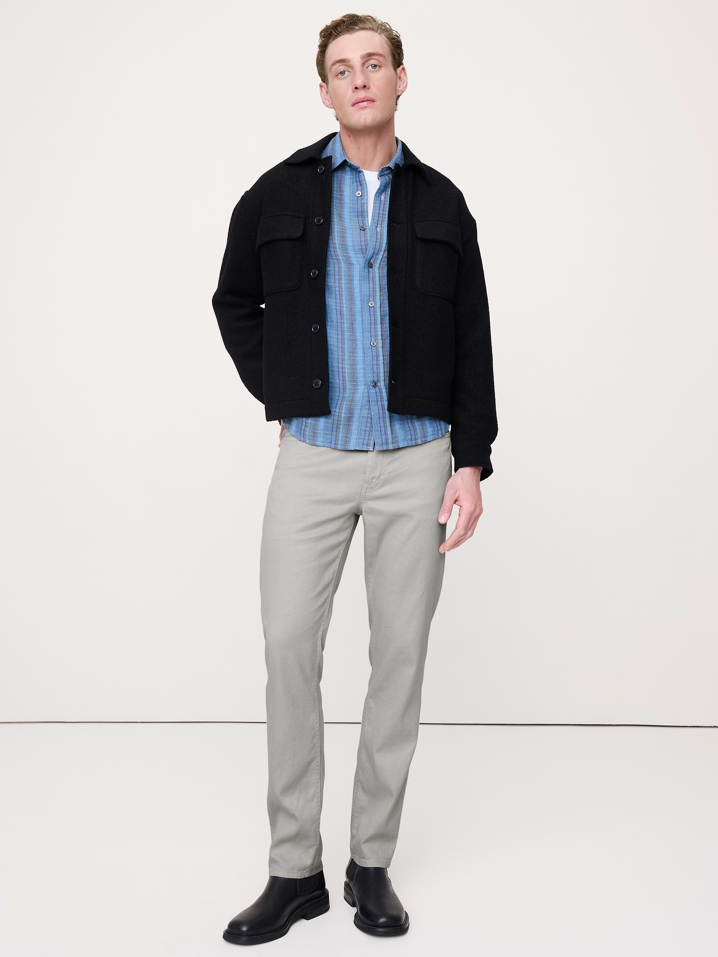 L'image numéro 1 présente Pantalon Voyageur étroit en lin et coton