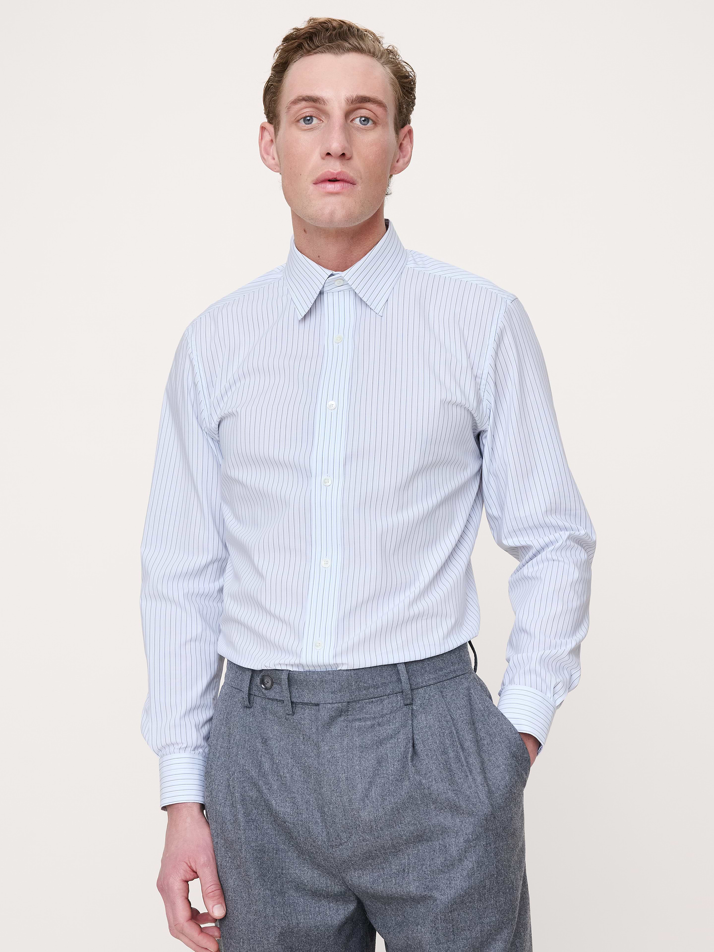 L'image numéro 1 présente Chemise habillée standard infroissable