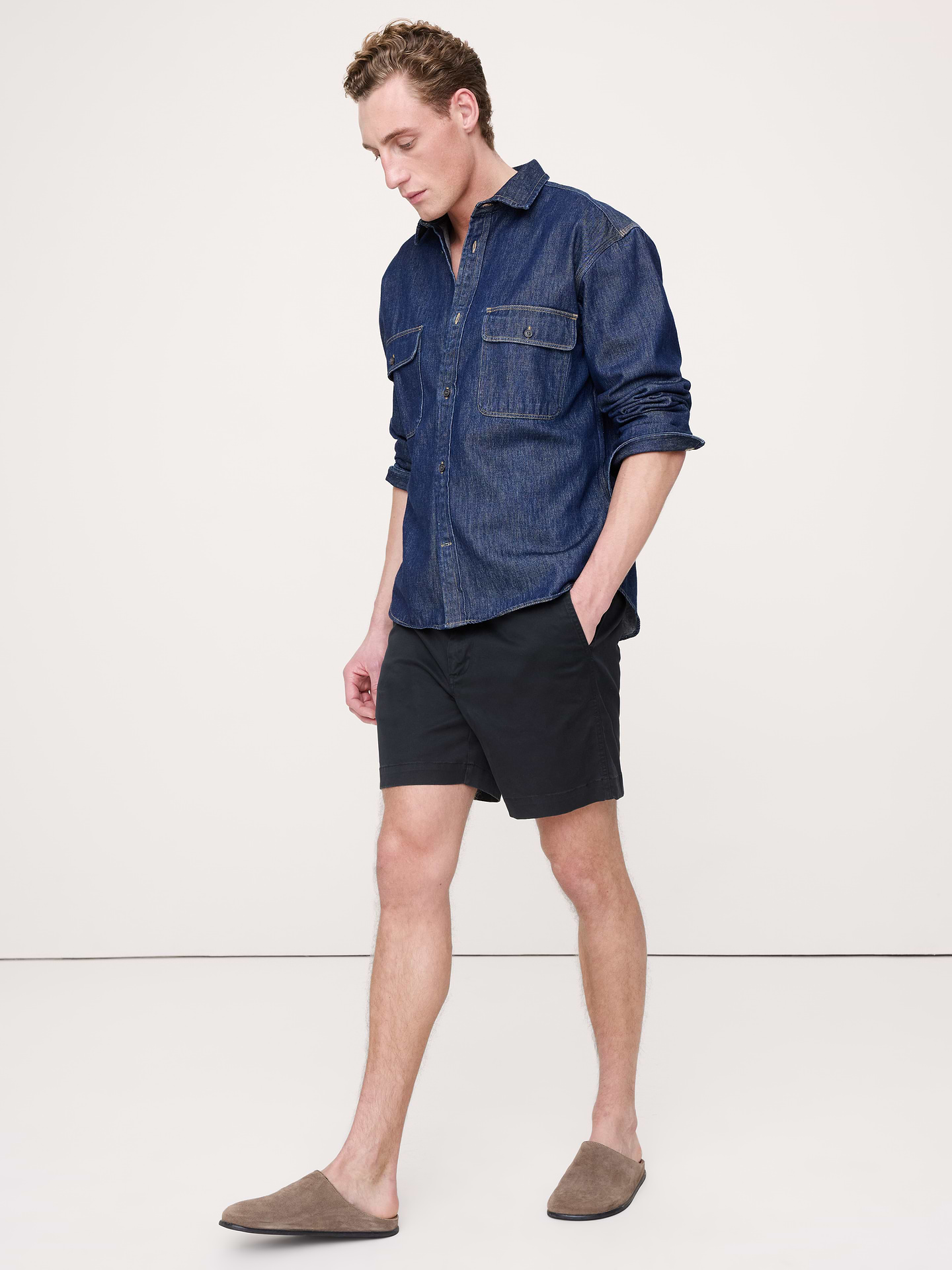 L'image numéro 1 présente Short en chino rodé, 18 cm 