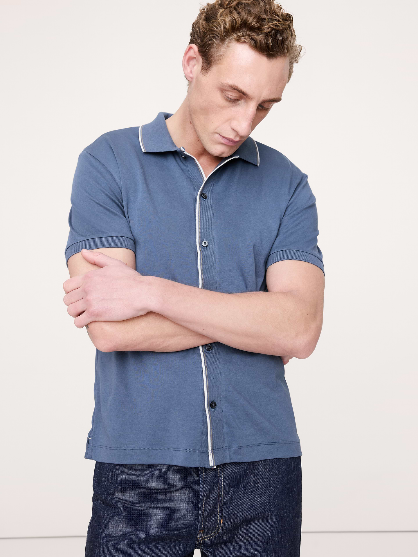 L'image numéro 1 présente Chemise de vacances au toucher luxueux