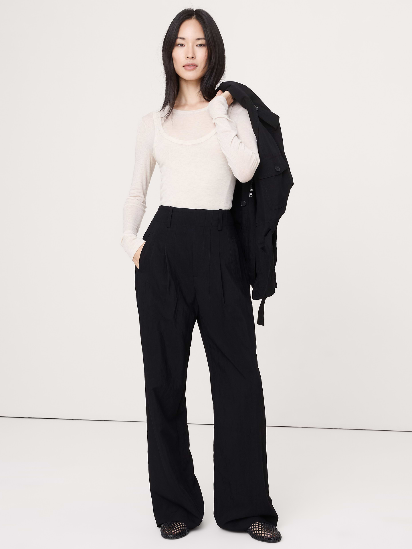 L'image numéro 1 présente Pantalon utilitaire à jambe large classique