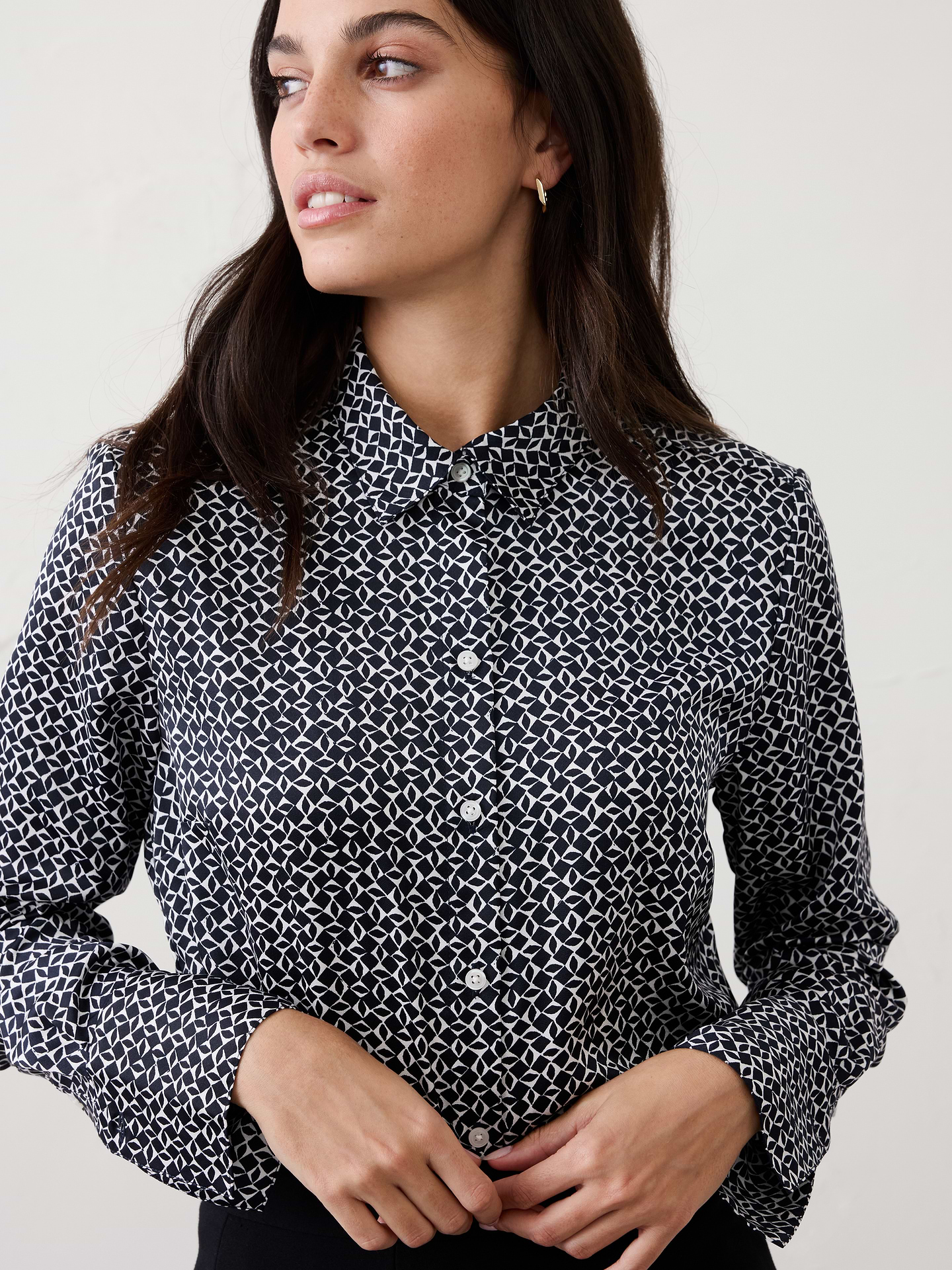 Image 3 of 8, Silky Classic Shirt