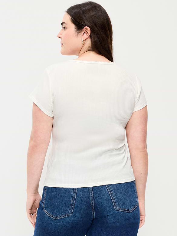 Haut côtelé à décolleté en cœur et à bordure en dentelle
