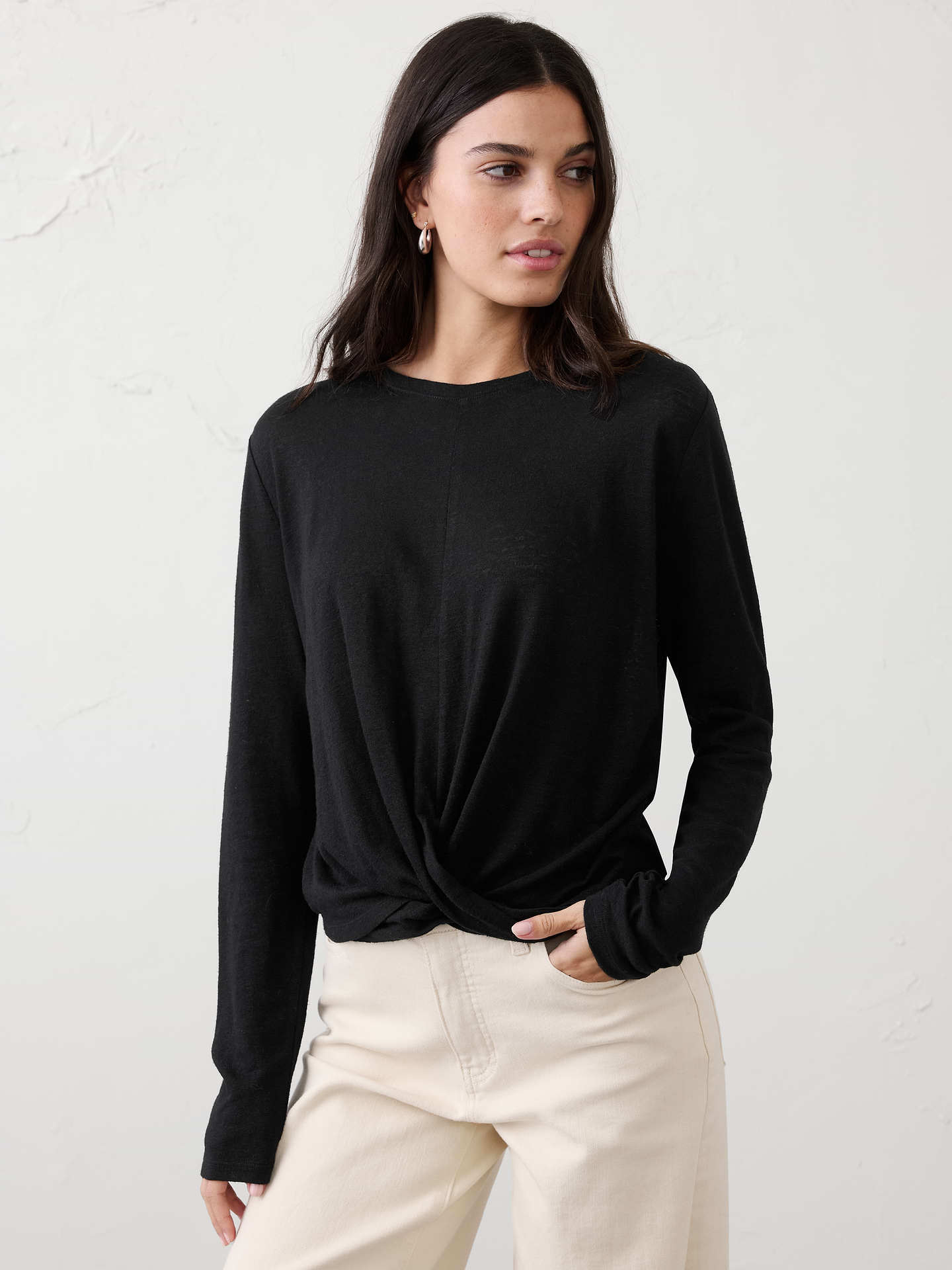 Image number 1 showing, Linen-Blend Twist T-Shirt