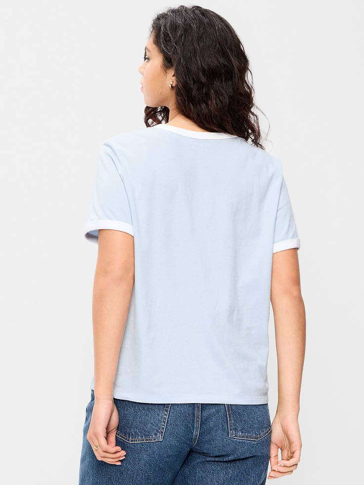 L'image numéro 7 présente T-shirt passe-partout à bords contrastants avec logo et imprimé