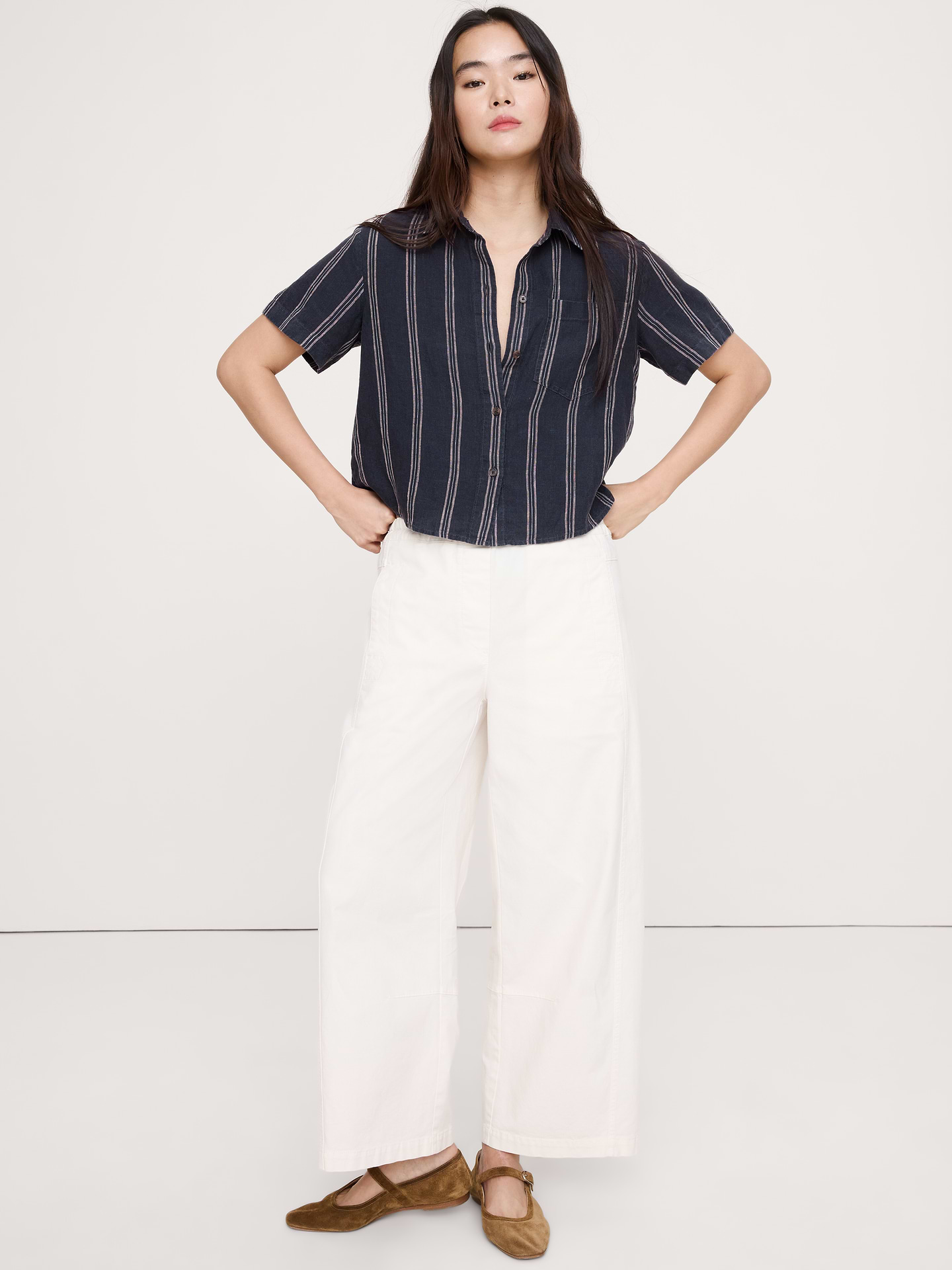 Image number 1 showing, The Boxy Crop Shirt in Linen