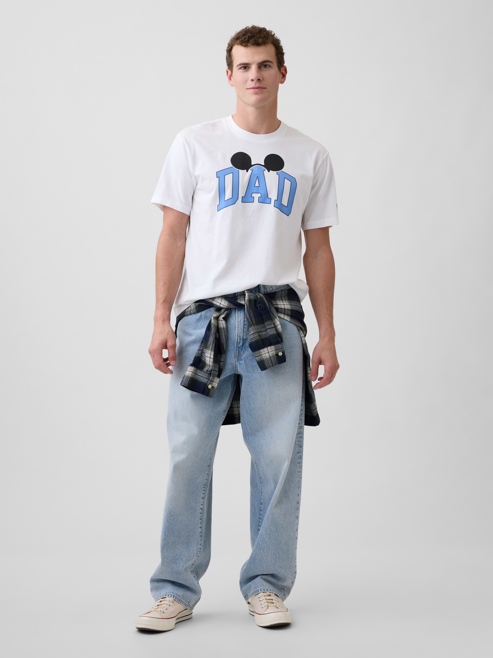Gap × Disney Everyday Soft Relaxed Graphic T-Shirt | Gap Factory
