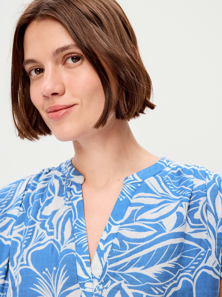 Image number 4 showing, Short-Sleeve Crinkle Gauze Popover Top