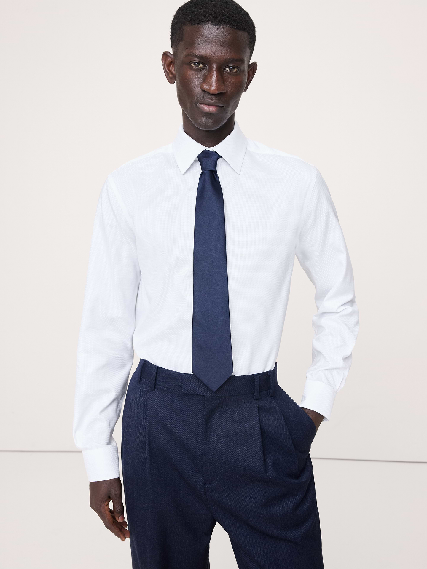 L'image numéro 1 présente Chemise habillée standard infroissable