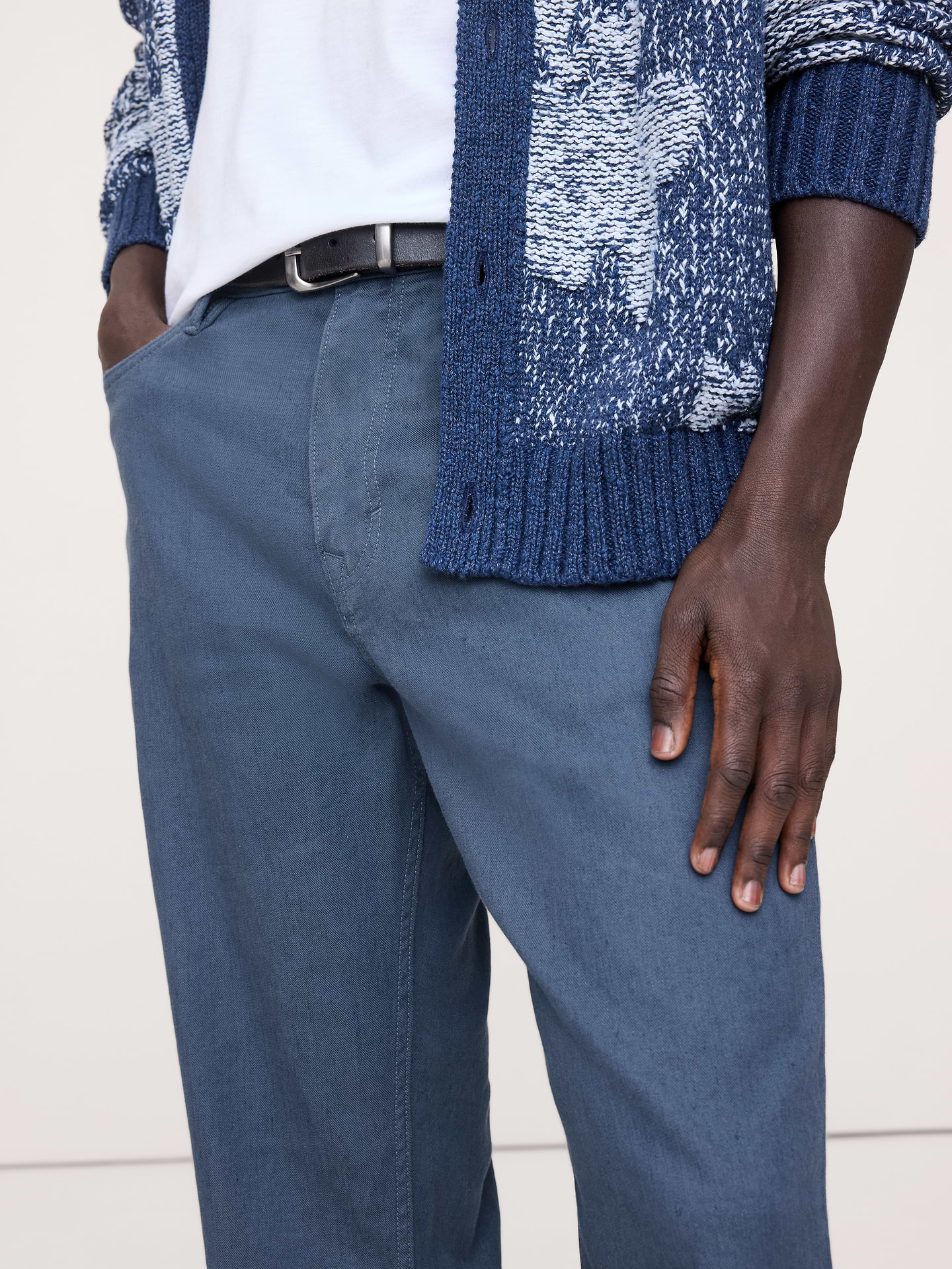 L'image numéro 3 présente Pantalon Voyageur droit en lin et coton