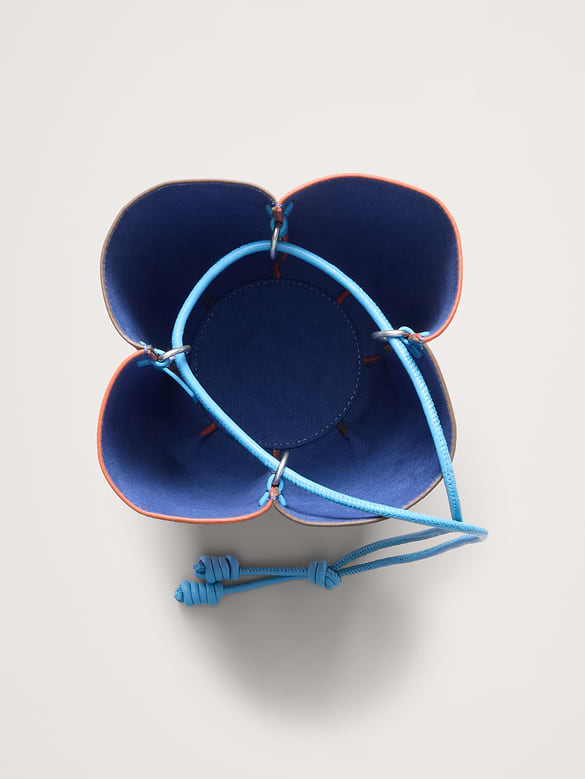 Sac tulipe en suède à couleurs contrastantes