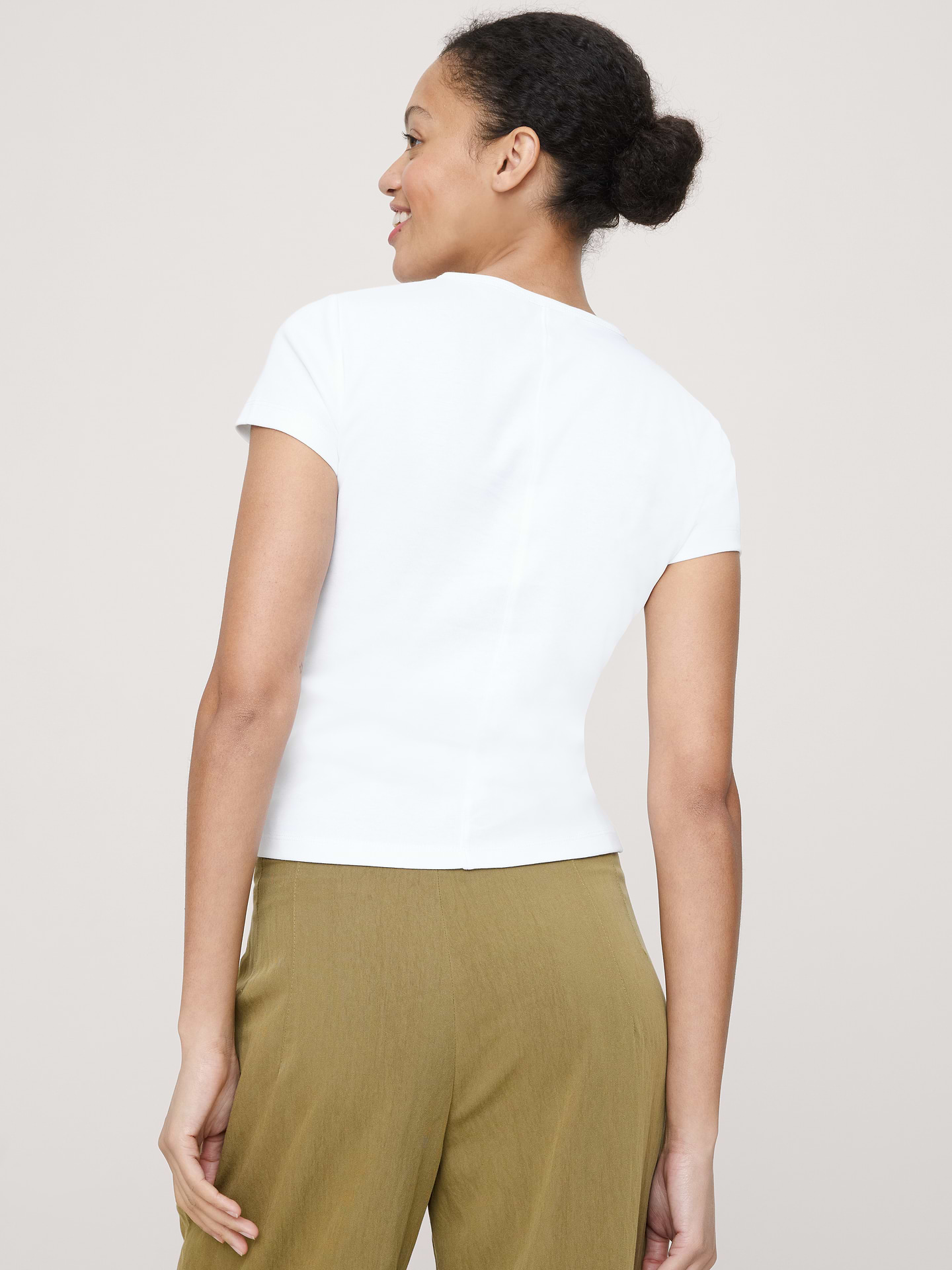 L'image numéro 5 présente T-shirt minimaliste en coton pour bébé