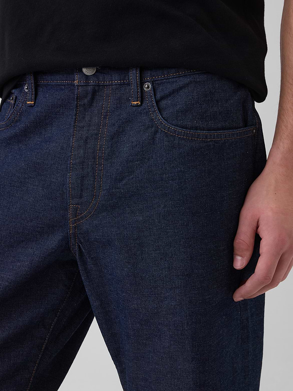 Relaxed Straight Jeans