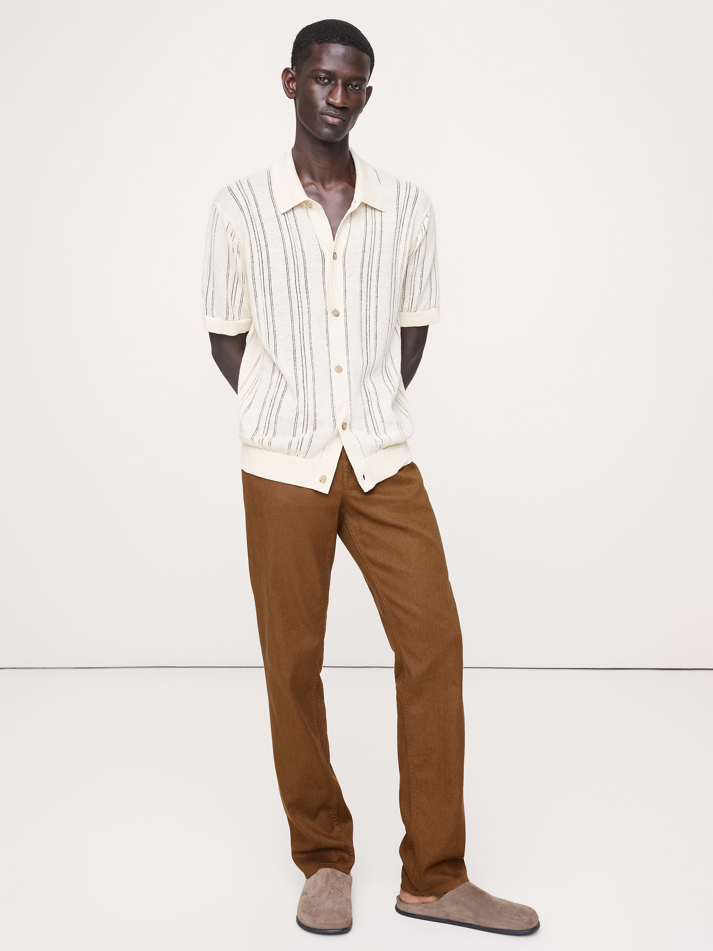 L'image numéro 1 présente Pantalon Voyageur étroit en lin et coton