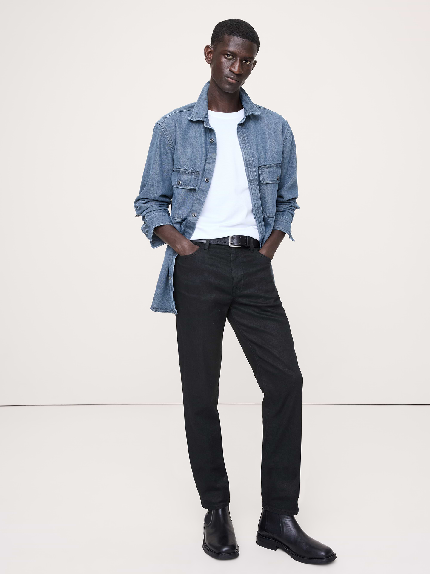 L'image numéro 1 présente Pantalon Voyageur étroit en lin et coton