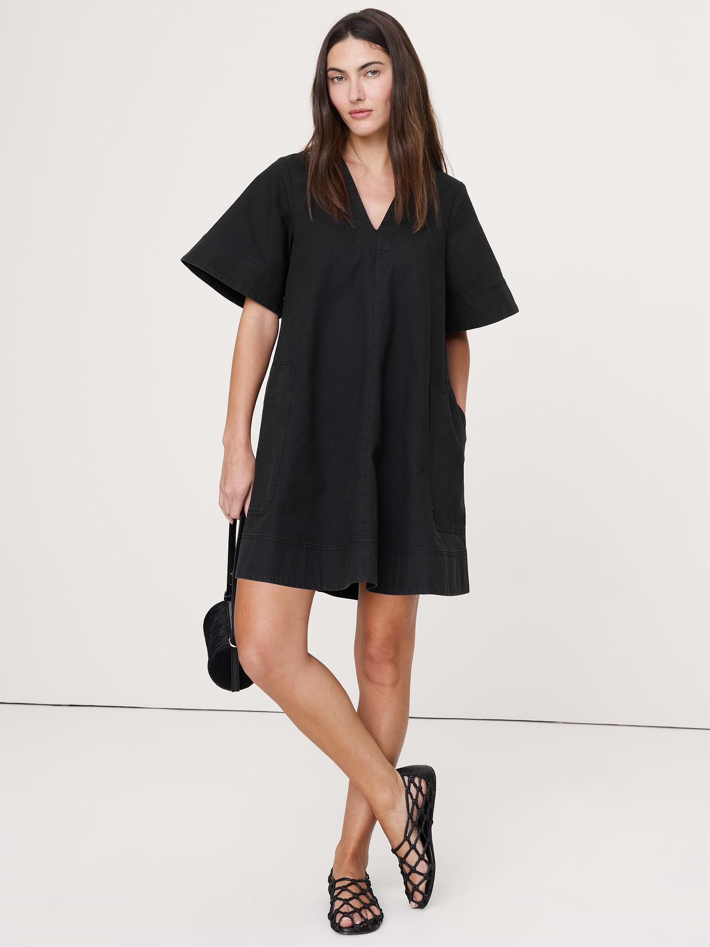 L'image numéro 1 présente Robe courte en toile de coton