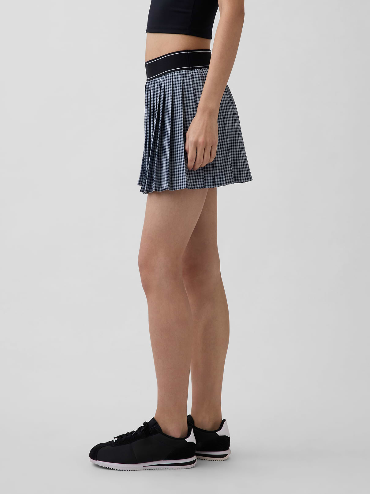 Image number 3 showing, GapFit Tech Pleated Exercise Skort