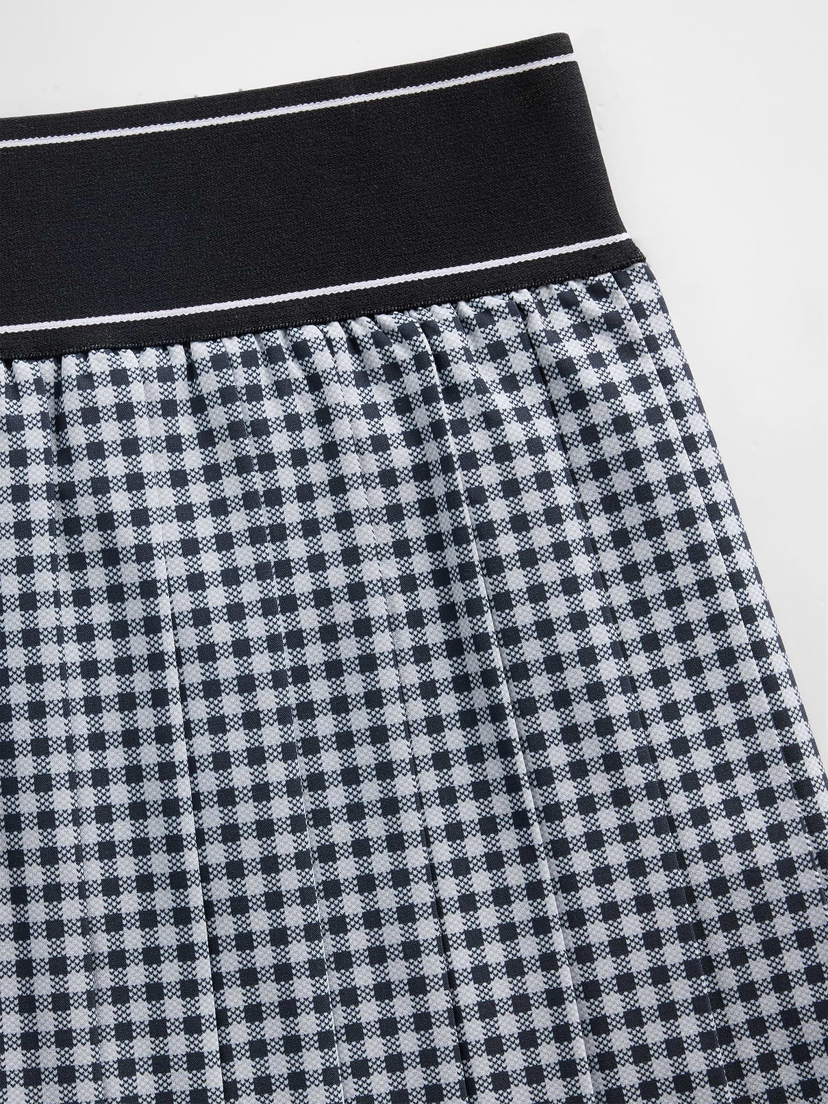 Image number 6 showing, GapFit Tech Pleated Exercise Skort