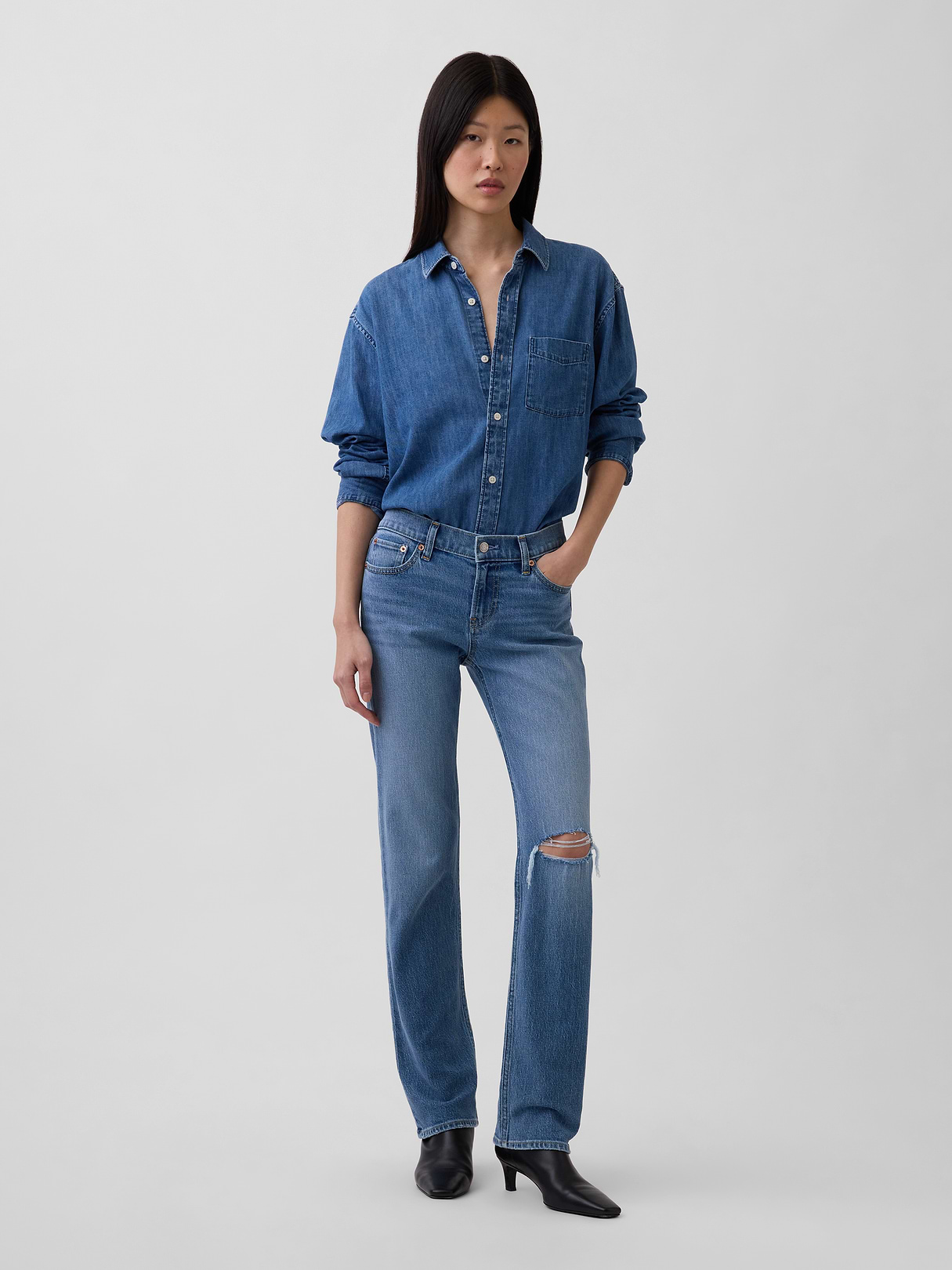 Low Rise '90s Slim Straight Jeans - Medium indigo by Gap