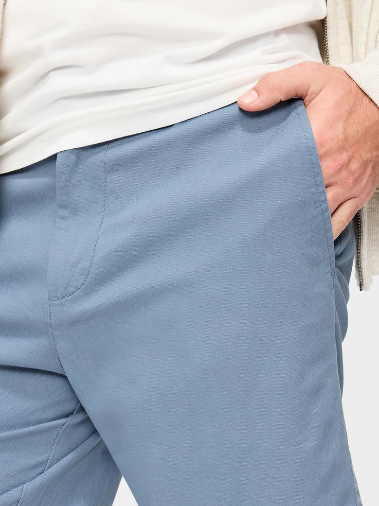 Image number 4 showing, Slim Built-In Flex Rotation Chino Shorts -- 8-inch inseam