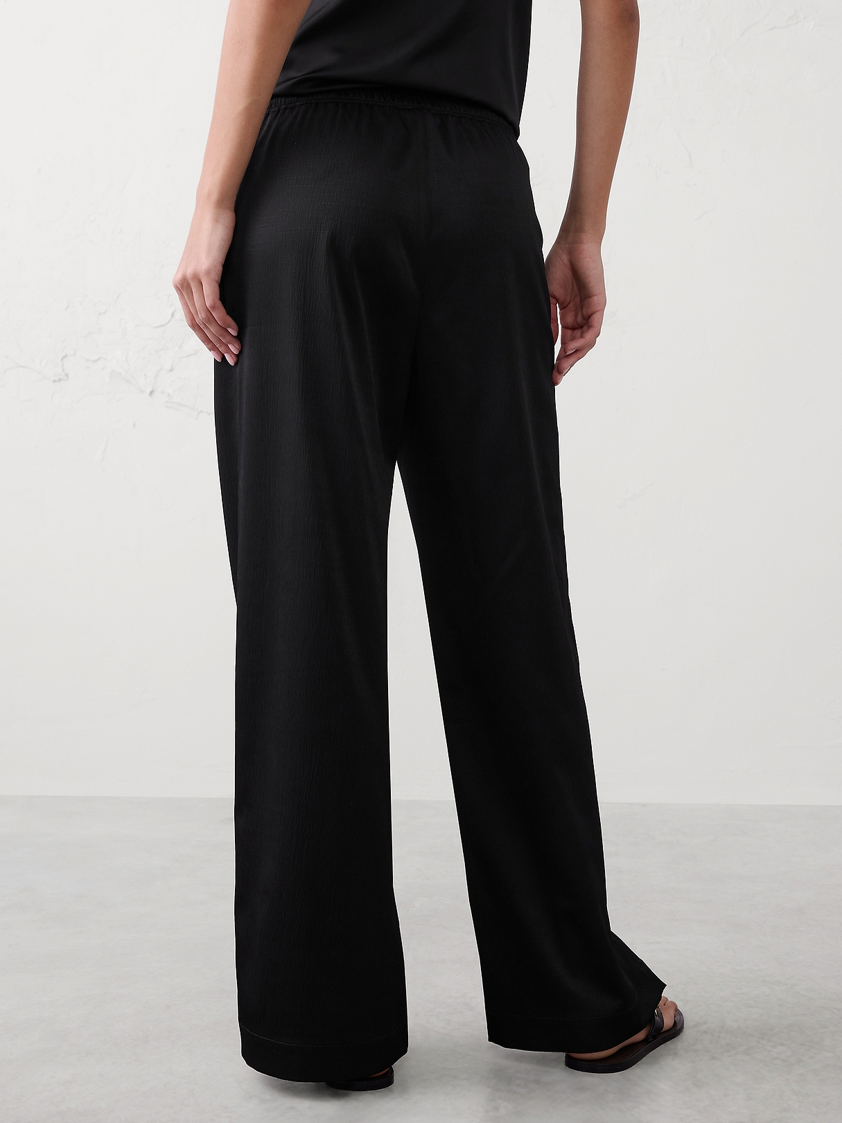 Wide-Leg High-Rise Crinkle Satin Pull-On Pant | Banana Republic